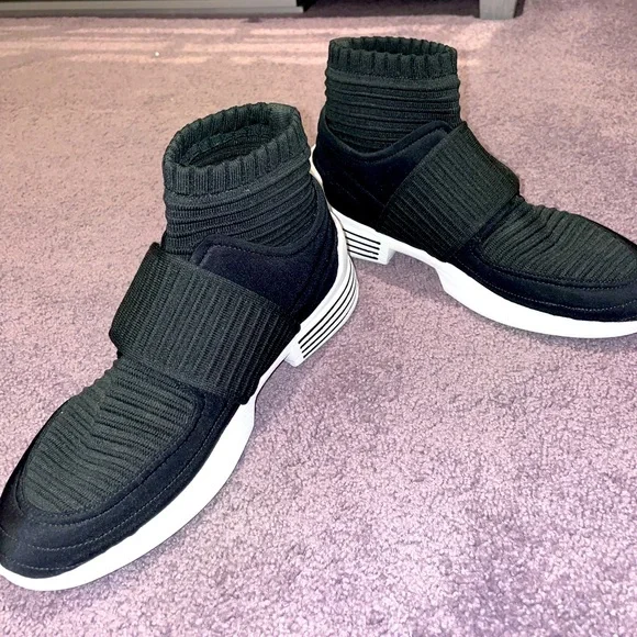 Kendall+Kylie black high top sneakers - Picture 3 of 5